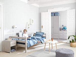 Łóżko niskie szare drewniane - zdjęcie od Flexa