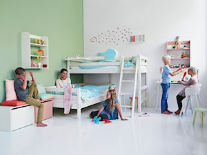 Mały pokój dziecka - Średni biały zielony pokój dziecka dla dziecka dla rodzeństwa, styl skandynawski - zdjęcie od Flexa