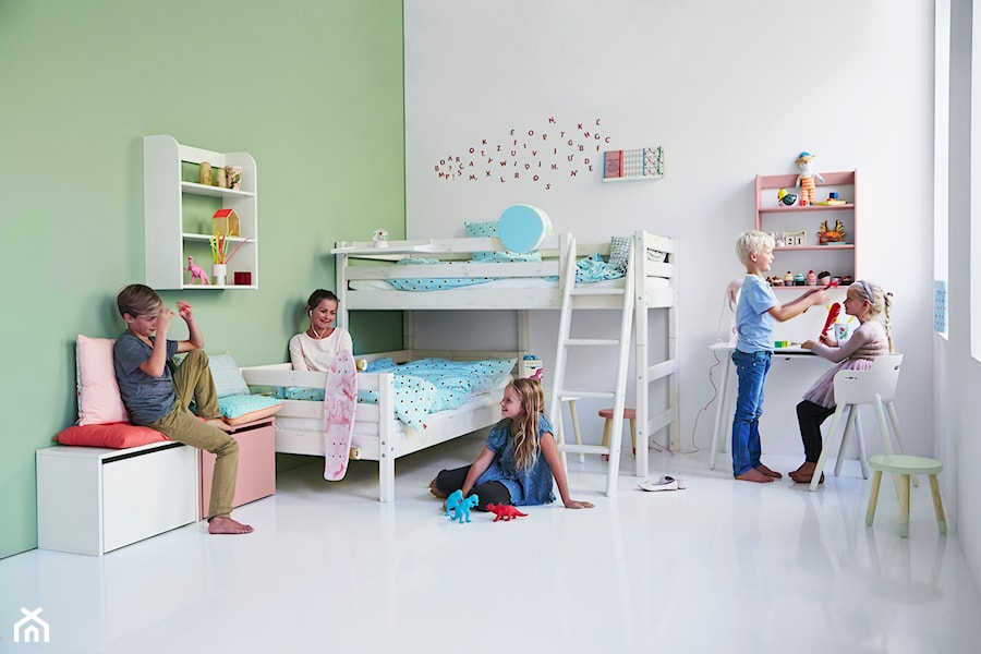 Mały pokój dziecka - Średni biały zielony pokój dziecka dla dziecka dla rodzeństwa, styl skandynawski - zdjęcie od Flexa