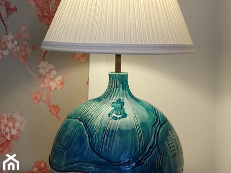 Aranżacje wnętrz - Salon: Lampa ceramiczna Släppa - Tarajika.art.studio. Przeglądaj, dodawaj i zapisuj najlepsze zdjęcia, pomysły i inspiracje designerskie. W bazie mamy już prawie milion fotografii!