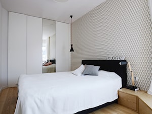 MIESZKANIE 62M² – PRAGA POŁUDNIE - Średnia beżowa biała sypialnia, styl skandynawski - zdjęcie od Devangari Design