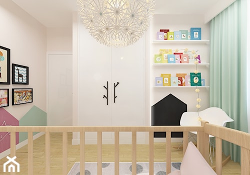 DOM 73M² – LUBOŃ K.POZNANIA - Mały beżowy pokój dziecka dla niemowlaka dla dziecka dla chłopca dla d ... - zdjęcie od Devangari Design