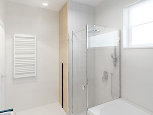 DOM 73M² – LUBOŃ K.POZNANIA - Średnia jako pokój kąpielowy łazienka z oknem, styl skandynawski - zdjęcie od Devangari Design
