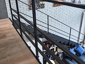 schody dywanowe - Schody, styl industrialny - zdjęcie od KAISER Schody