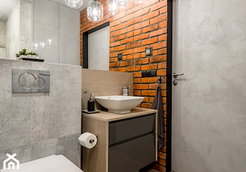Łazienka z betonem i cegłą - zdjęcie od Monika Staniec Interior Design
