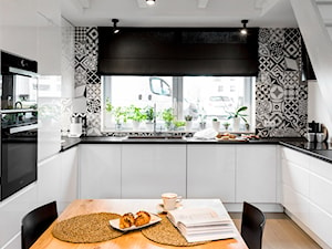 Kuchnia z patchworkiem - zdjęcie od Monika Staniec Interior Design
