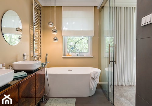 Salon kąpielowy z wanną wolnostojącą - zdjęcie od Monika Staniec Interior Design