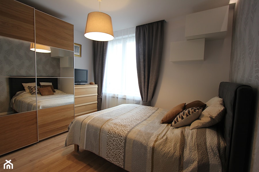 Mieszkanie w Jaworznie - realizacja - Mała biała szara sypialnia - zdjęcie od Magdalena Sidor
