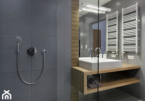 Mała bez okna łazienka, styl minimalistyczny - zdjęcie od THE VIBE