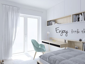 Mieszkanie w stonowanych barwach - Średni biały pokój dziecka dla nastolatka dla chłopca dla dziewczynki - zdjęcie od Illa Design