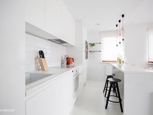 Mieszkanie w bieli - Kuchnia, styl skandynawski - zdjęcie od Dessi