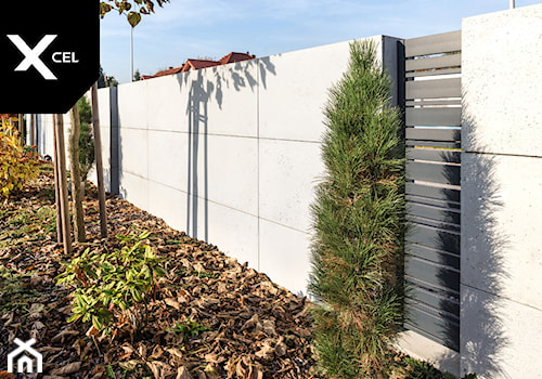 Ogrodzenie z betonu architektonicznego i grafitowych przęseł aluminiowych - zdjęcie od XCEL Ogrodzenia