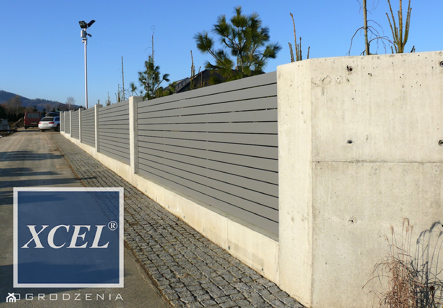 Nowoczesne ogrodzenie XCEL beton architektoniczny - zdjęcie od XCEL Ogrodzenia - Homebook