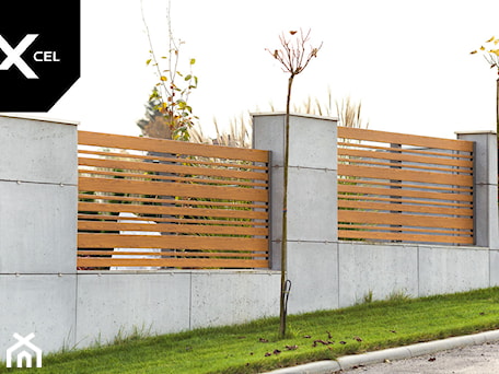 Aranżacje wnętrz - Ogród: Ogrodzenie z betonu architektonicznego i drewnopodobnego aluminium - XCEL Ogrodzenia. Przeglądaj, dodawaj i zapisuj najlepsze zdjęcia, pomysły i inspiracje designerskie. W bazie mamy już prawie milion fotografii!