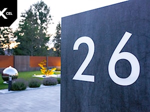 Podświetlany numer domu - zdjęcie od XCEL Ogrodzenia