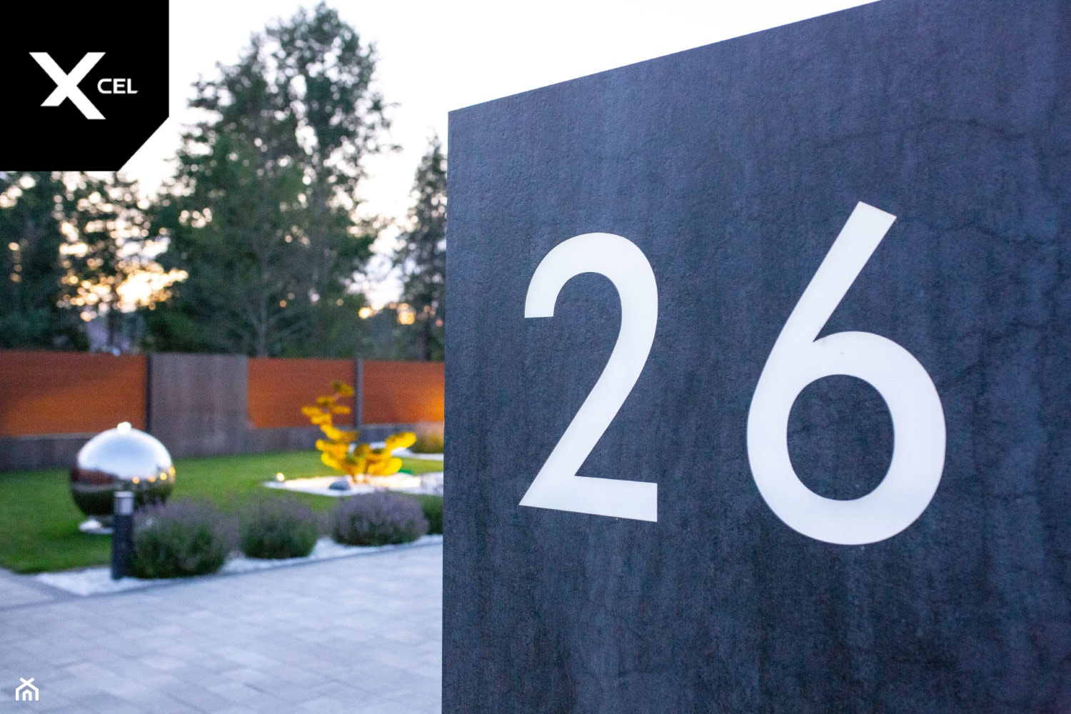 Podświetlany numer domu - zdjęcie od XCEL Ogrodzenia - Homebook