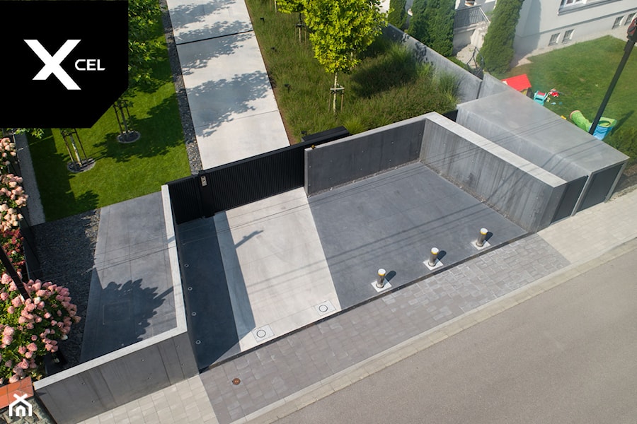 Minimalistyczne ogrodzenie dla nowoczesnej rezydencji - zdjęcie od XCEL Ogrodzenia