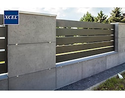 Nowoczesne ogrodzenia aluminiowe Xcel beton architektoniczny