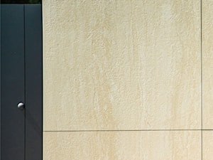 Słup ogrodzeniowy wykończony spiekami kwarcowymi - zdjęcie od XCEL Ogrodzenia