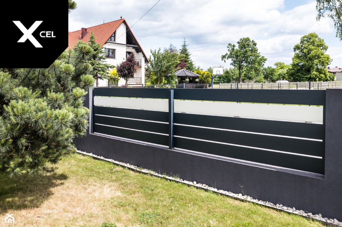 Nowoczesne ogrodzenie aluminiowe Horizon Massive - zdjęcie od XCEL Ogrodzenia - Homebook