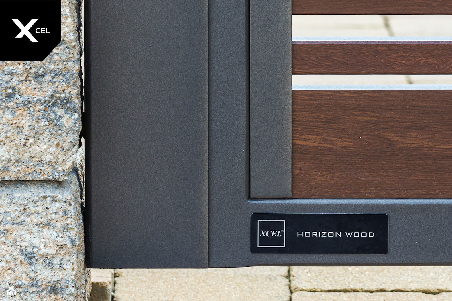 Drewnopodobne ogrodzenie aluminiowe Xcel Horizon Wood - zdjęcie od XCEL Ogrodzenia - Homebook