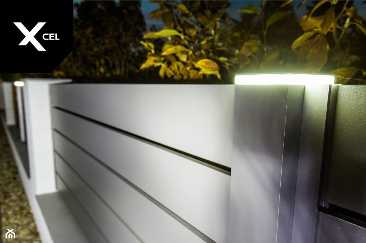 Aluminiowe słupki ogrodzeniowe z podświetleniem LED - zdjęcie od XCEL Ogrodzenia - Homebook