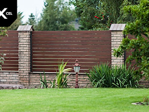 Aluminiowe ogrodzenie drewnopodobne - zdjęcie od XCEL Ogrodzenia