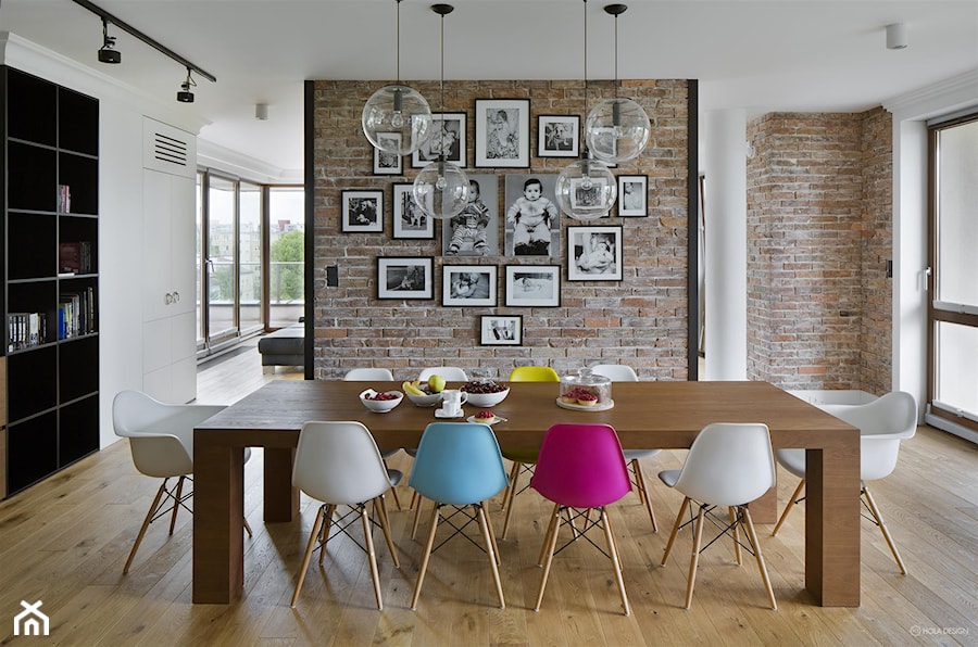 Penthouse rodzinny - Duża biała jadalnia jako osobne pomieszczenie, styl nowoczesny - zdjęcie od HOLA DESIGN