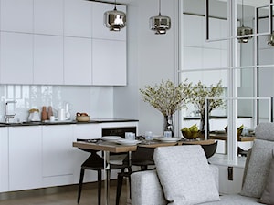 Enklawa w chmurach - Średnia otwarta z salonem biała z zabudowaną lodówką kuchnia jednorzędowa, styl nowoczesny - zdjęcie od HOLA DESIGN