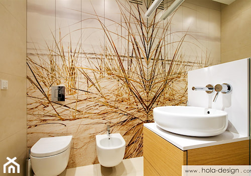 HOLA_21 - Mała ze szkłem na ścianie łazienka, styl nowoczesny - zdjęcie od HOLA DESIGN