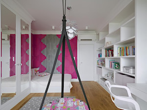 Penthouse rodzinny - Duży biały różowy pokój dziecka dla nastolatka dla dziewczynki, styl nowoczesny - zdjęcie od HOLA DESIGN