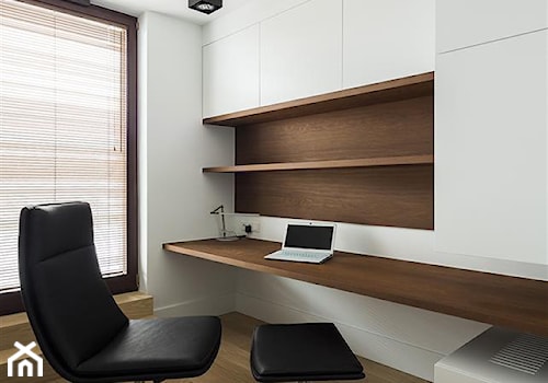 HOLA_14 - Średnie z zabudowanym biurkiem białe biuro, styl nowoczesny - zdjęcie od HOLA DESIGN