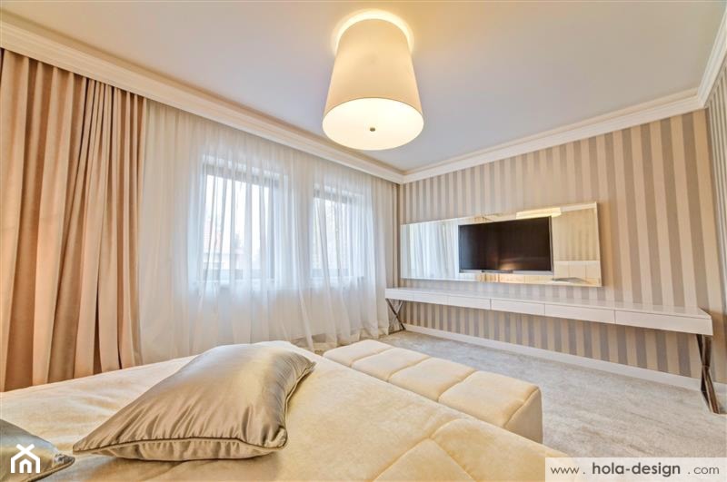 HOLA_12 - Duża beżowa szara sypialnia, styl glamour - zdjęcie od HOLA DESIGN