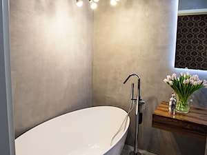 Realizacja łazienki z wanną wolnostojącą - Mała bez okna z lustrem łazienka, styl industrialny - zdjęcie od LIL'LET arch. Karolina Lewandowska