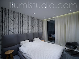 WNĘTRZA - zdjęcia z realizacji - Duża sypialnia z balkonem / tarasem, styl skandynawski - zdjęcie od ILLUMISTUDIO