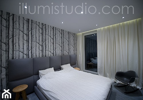 WNĘTRZA - zdjęcia z realizacji - Duża sypialnia z balkonem / tarasem, styl skandynawski - zdjęcie od ILLUMISTUDIO