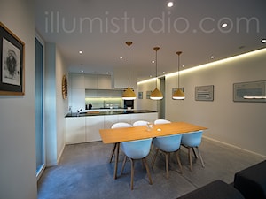 WNĘTRZA - zdjęcia z realizacji - Średnia beżowa jadalnia w salonie w kuchni, styl minimalistyczny - zdjęcie od ILLUMISTUDIO