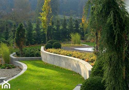 Ogród w górach - Duży ogród za domem - zdjęcie od Pracownia Projektowa Architektury Krajobrazu Januszówka
