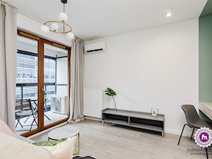 Małe mieszkanie 2 pokoje - Salon, styl nowoczesny - zdjęcie od Fabryka Nastroju Izabela Szewc
