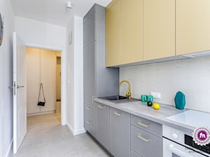 Małe mieszkanie 2 pokoje - Kuchnia, styl minimalistyczny - zdjęcie od Fabryka Nastroju Izabela Szewc
