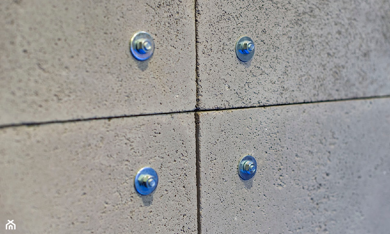 płyta betonowa na ścianie