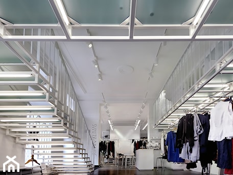 Aranżacje wnętrz - Wnętrza publiczne: Atelier Joanny Klimas - Wnętrza publiczne, styl skandynawski - A+D Retail Store Design . Przeglądaj, dodawaj i zapisuj najlepsze zdjęcia, pomysły i inspiracje designerskie. W bazie mamy już prawie milion fotografii!