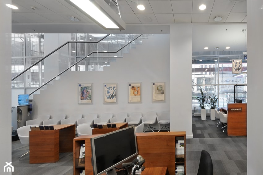 PZU- komfortowe biura obsługi klienta - zdjęcie od A+D Retail Store Design