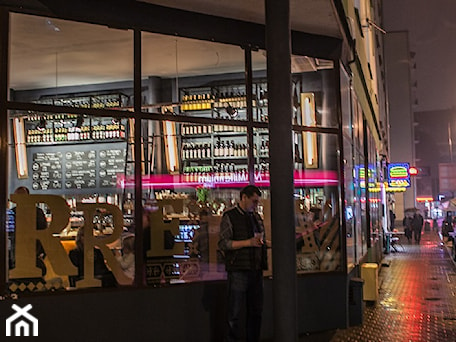 Aranżacje wnętrz - Wnętrza publiczne: Birreria Artigianale - A+D Retail Store Design . Przeglądaj, dodawaj i zapisuj najlepsze zdjęcia, pomysły i inspiracje designerskie. W bazie mamy już prawie milion fotografii!