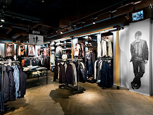 - zdjęcie od A+D Retail Store Design