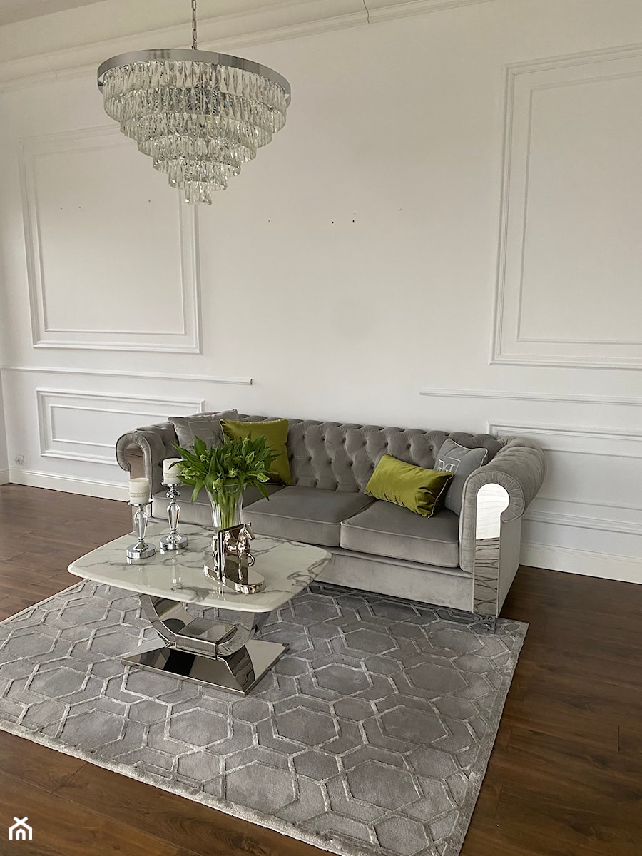 Stolik kawowy glamour do salonu z białym marmurowym blatem srebrny ART DECO - zdjęcie od PRIMAVERA-HOME.COM
