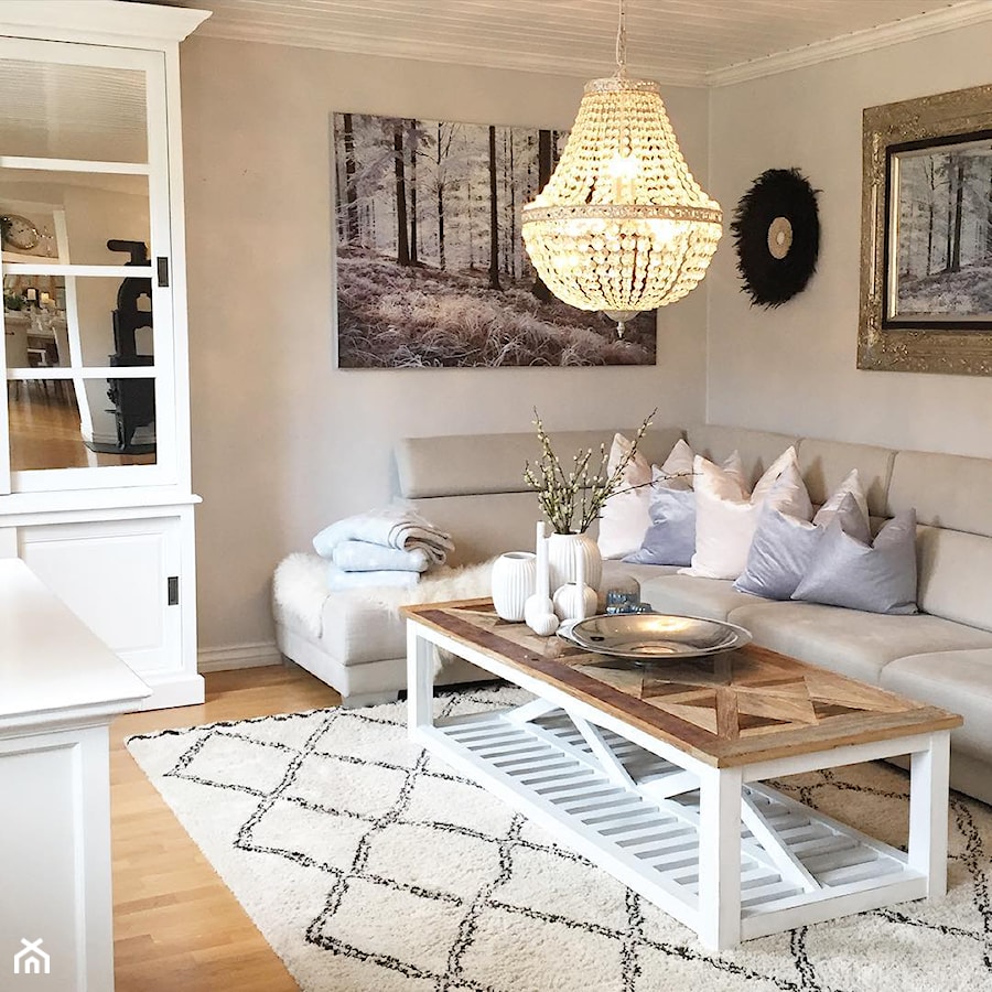 Wnętrza w stulu PROWANSALSKIM I SHABBY CHIC - Średni beżowy salon, styl prowansalski - zdjęcie od PRIMAVERA-HOME.COM