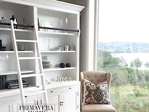 Wnętrza w stulu PROWANSALSKIM I SHABBY CHIC - Biały salon z barkiem, styl prowansalski - zdjęcie od PRIMAVERA-HOME.COM