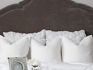 Queen Łóżko tapicerowane szare, białe - zdjęcie od PRIMAVERA-HOME.COM