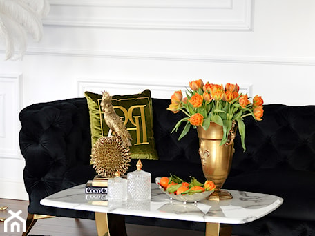 Aranżacje wnętrz - Salon: Meble tapicerowane - czarna elegancka sofa w stylu Glmaour - PRIMAVERA-HOME.COM. Przeglądaj, dodawaj i zapisuj najlepsze zdjęcia, pomysły i inspiracje designerskie. W bazie mamy już prawie milion fotografii!